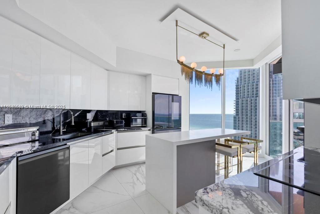 PORTOFINO TOWER CONDO - Residential