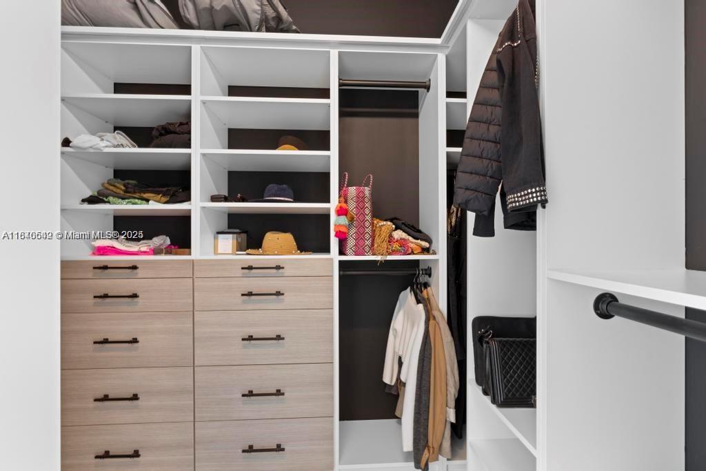 PORTOFINO TOWER CONDO - Residential