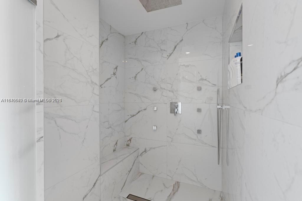 PORTOFINO TOWER CONDO - Residential