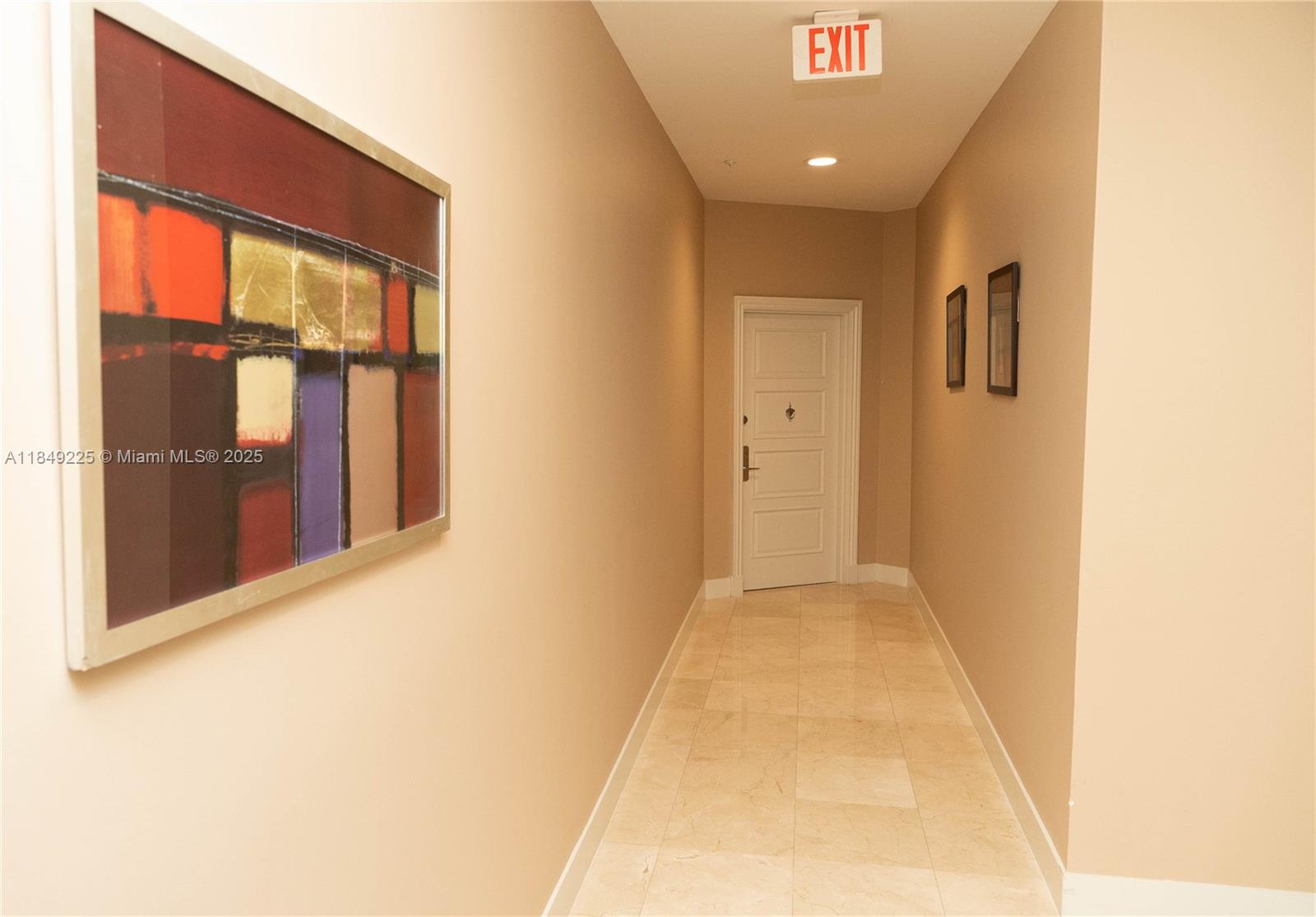 ST TROPEZ ON THE BAY 1 CO - Residential Lease