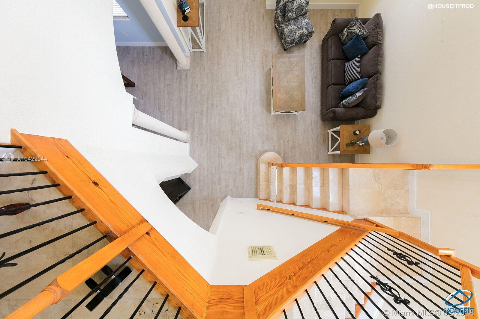 A B AT TAMIAMI TRAIL PHAS - Residential