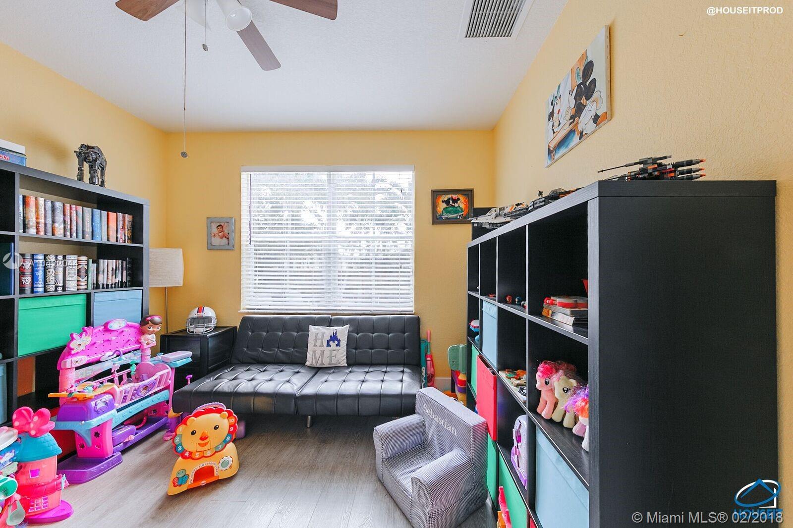 A B AT TAMIAMI TRAIL PHAS - Residential