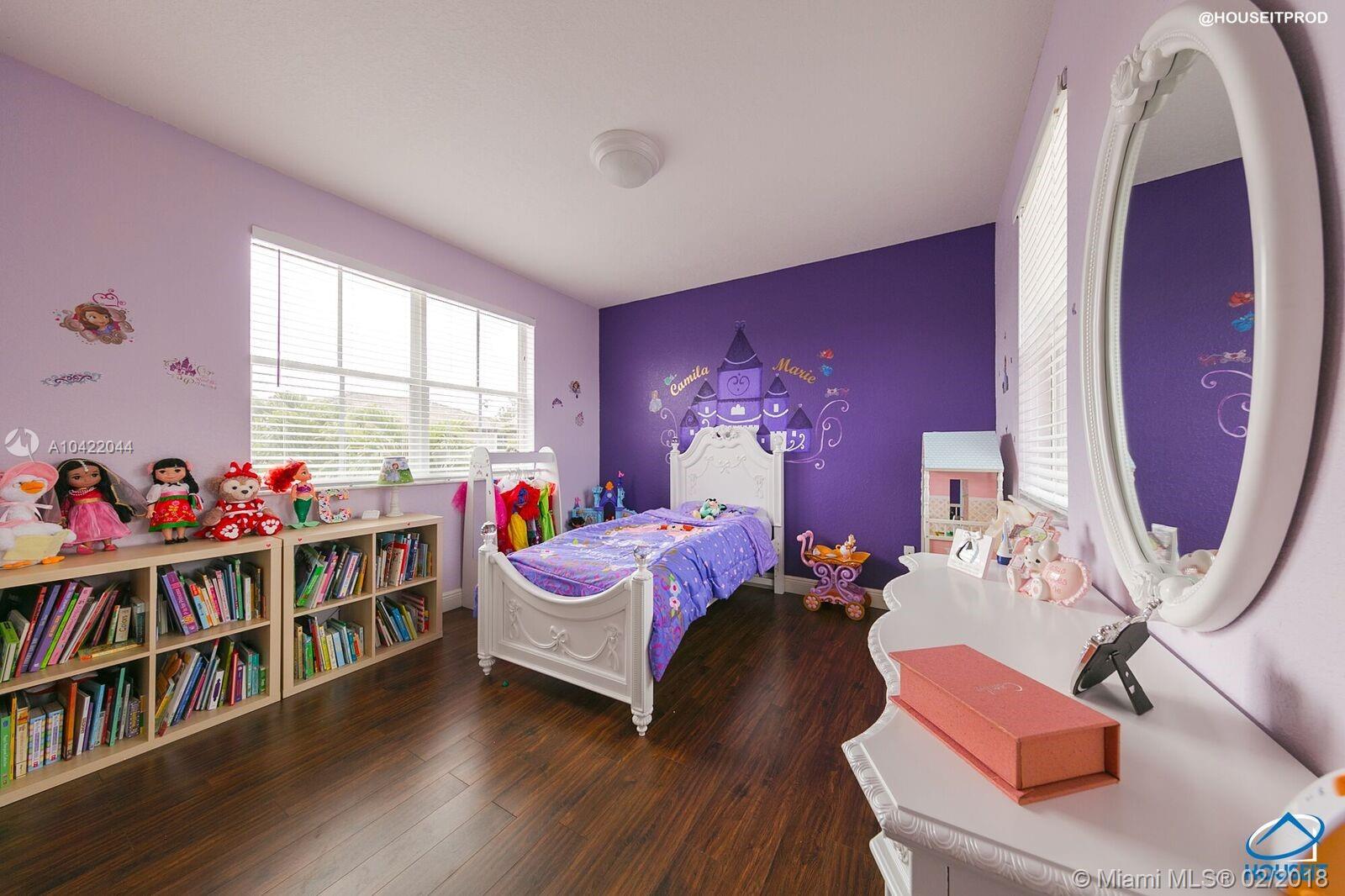 A B AT TAMIAMI TRAIL PHAS - Residential