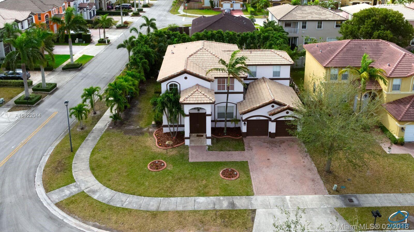 A B AT TAMIAMI TRAIL PHAS - Residential