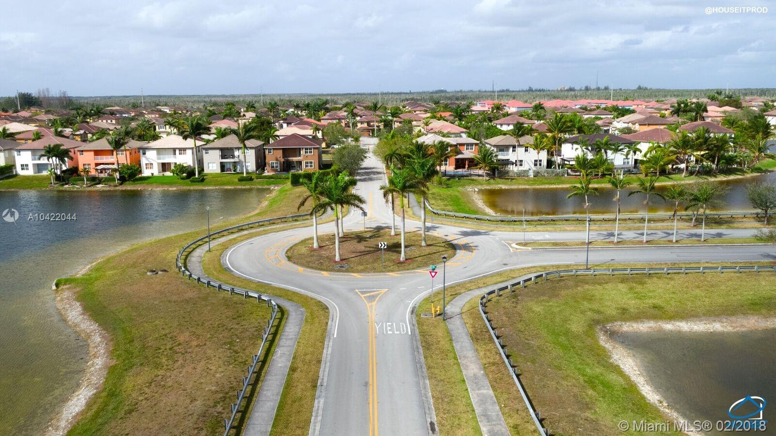 A B AT TAMIAMI TRAIL PHAS - Residential