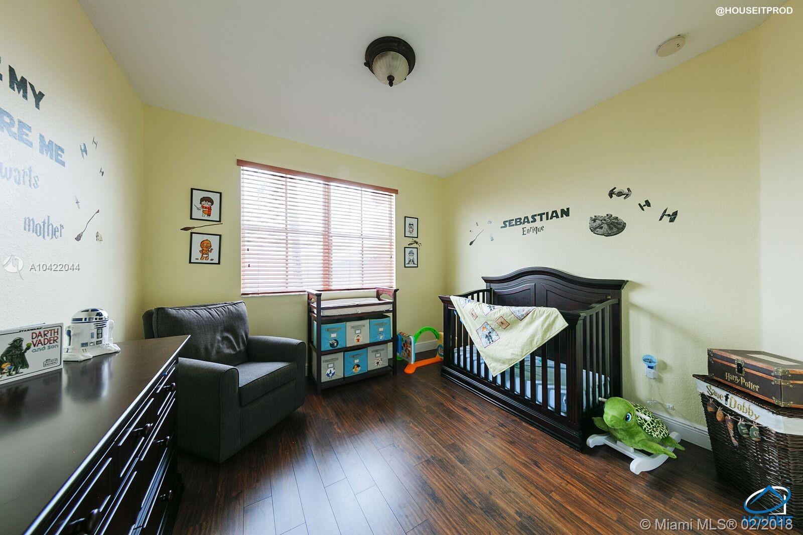 A B AT TAMIAMI TRAIL PHAS - Residential