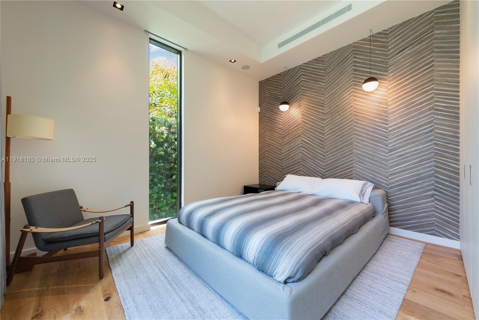 BISCAYNE POINT - Residential Lease