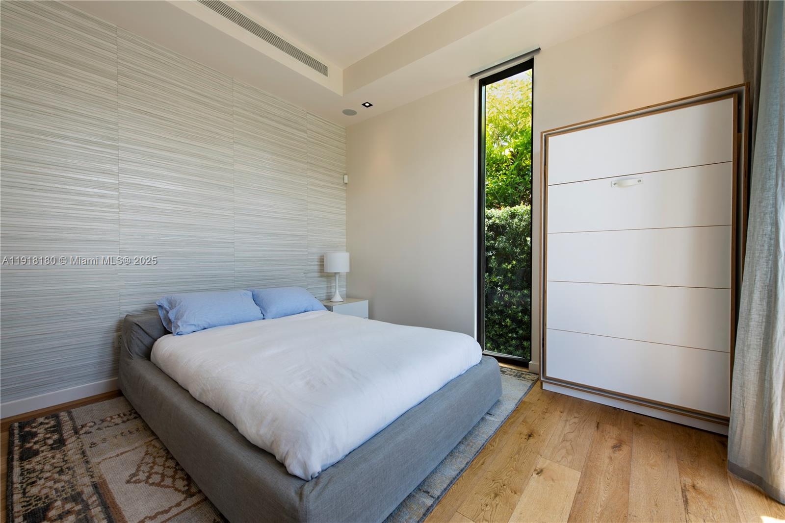 BISCAYNE POINT - Residential Lease