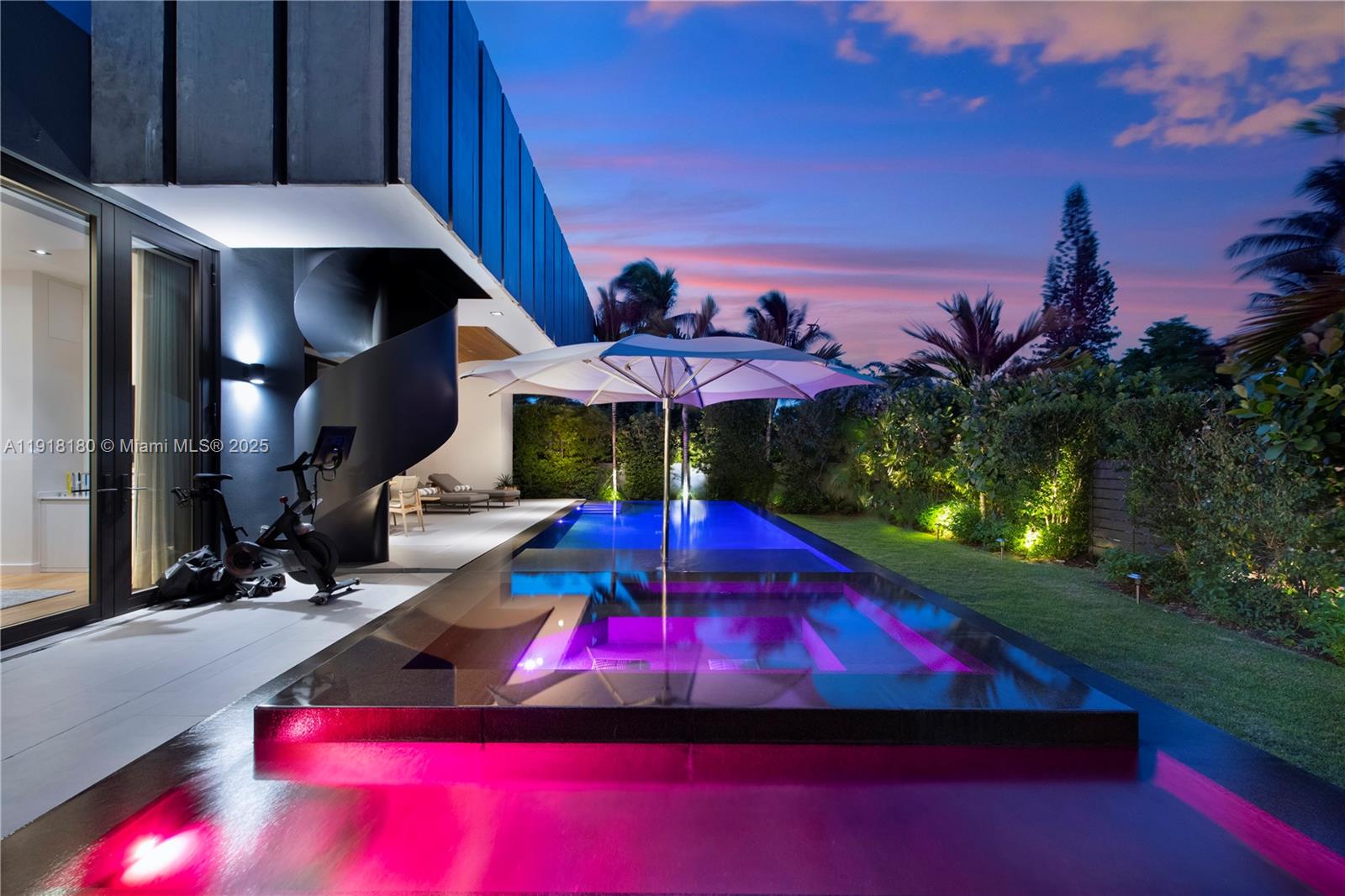 BISCAYNE POINT - Residential Lease