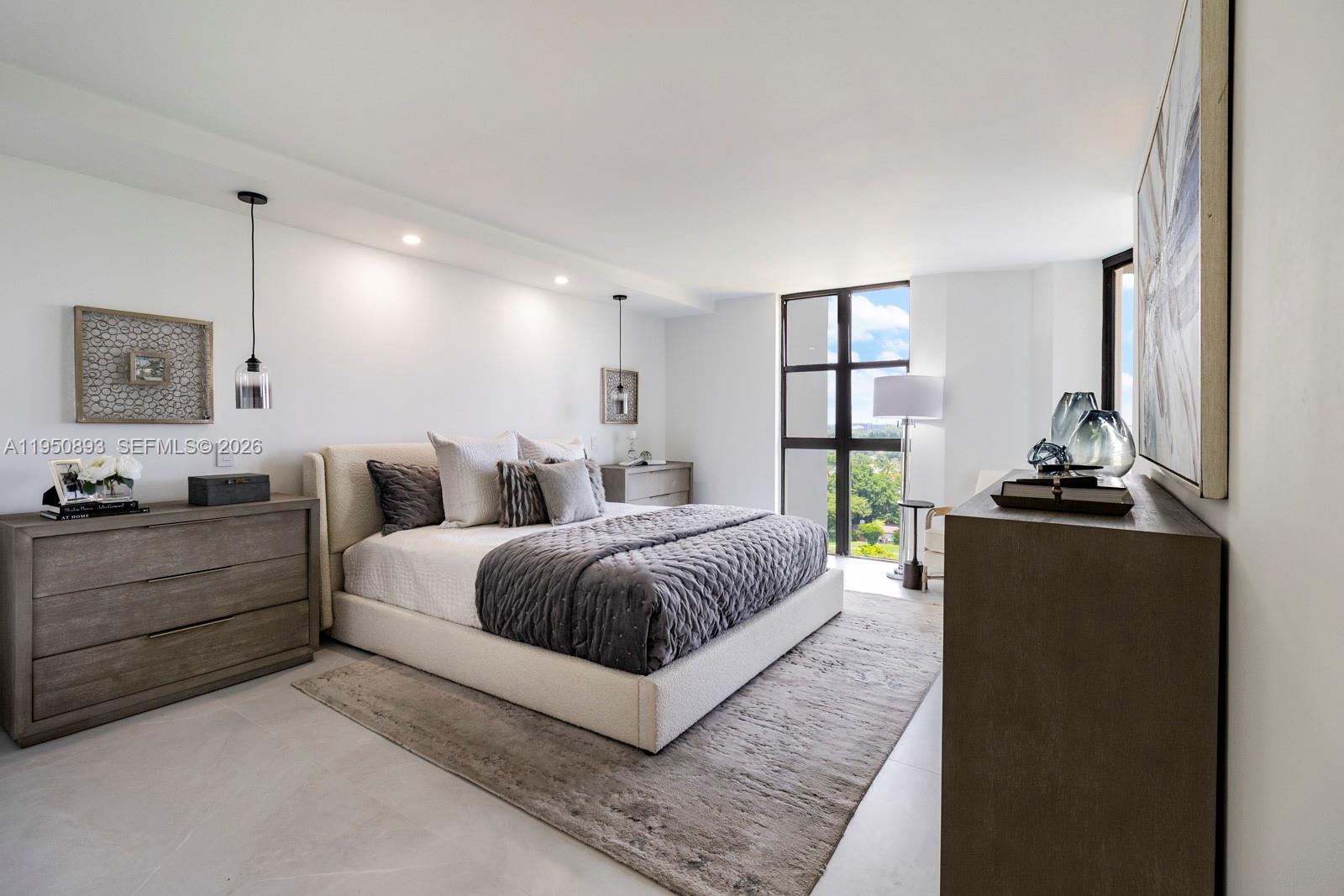 TOWERS OF QUAYSIDE CONDO - Residential