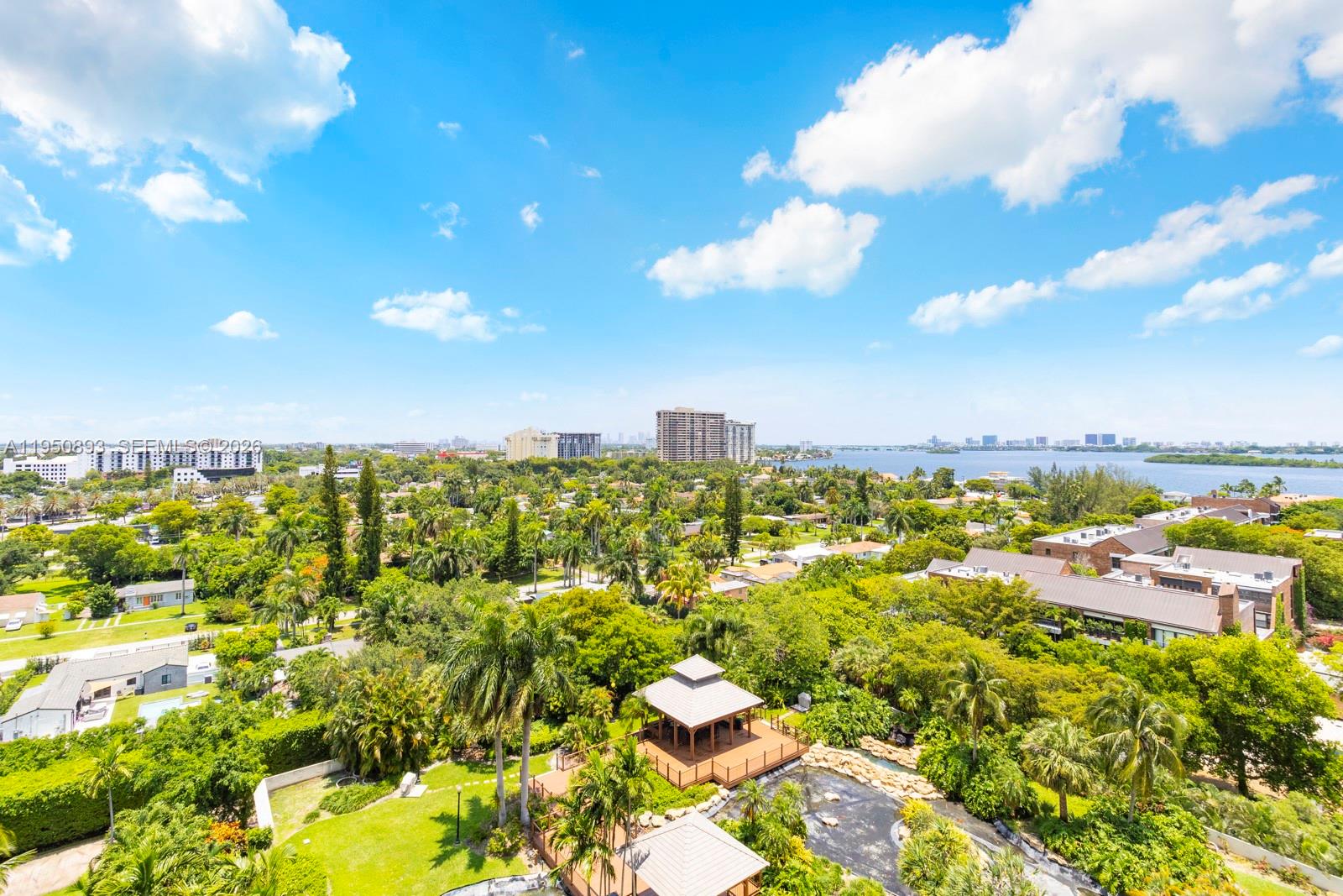 TOWERS OF QUAYSIDE CONDO - Residential