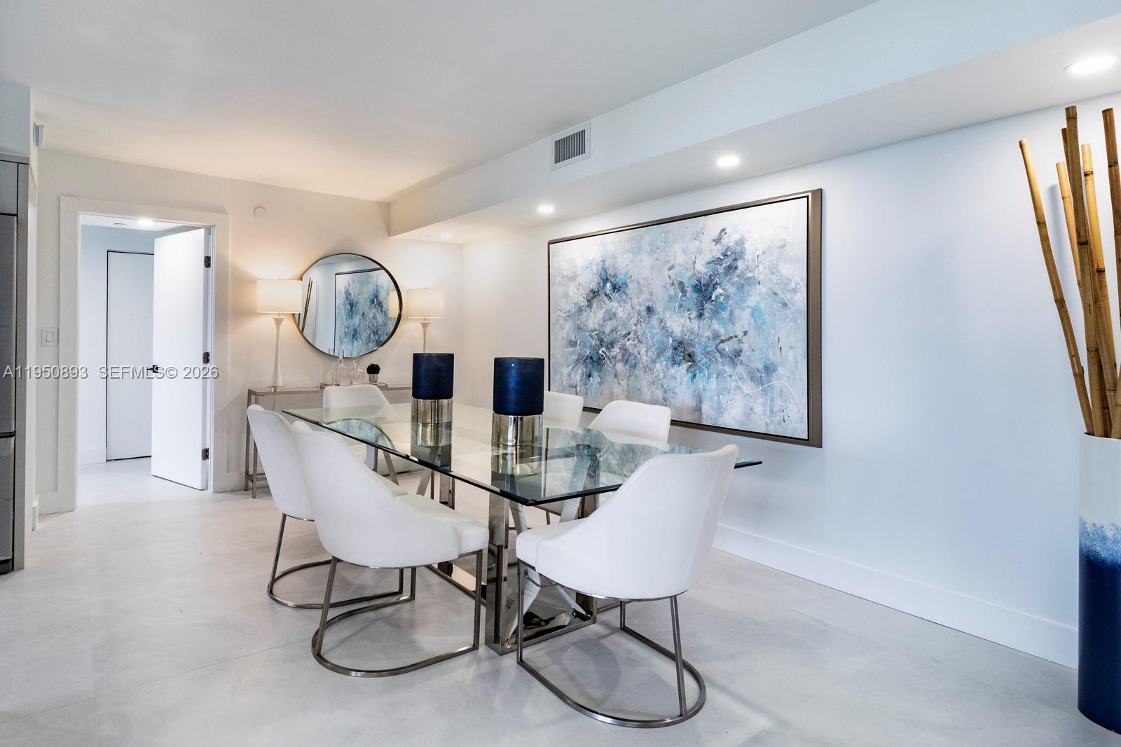 TOWERS OF QUAYSIDE CONDO - Residential