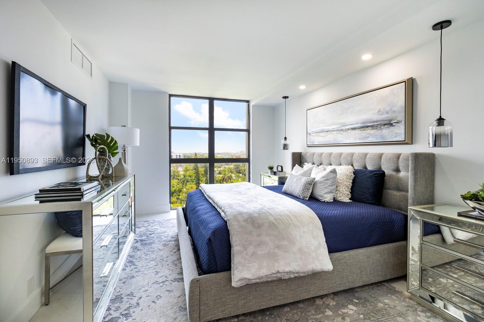 TOWERS OF QUAYSIDE CONDO - Residential