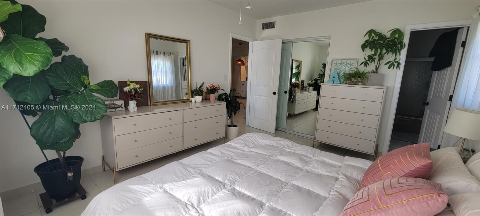 CYPRESS ANCHORAGE CONDO - Residential
