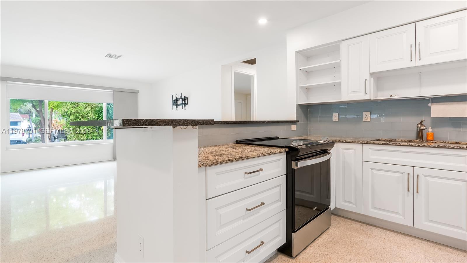 SILVER SHORES SEC OF LAUD - Residential Income