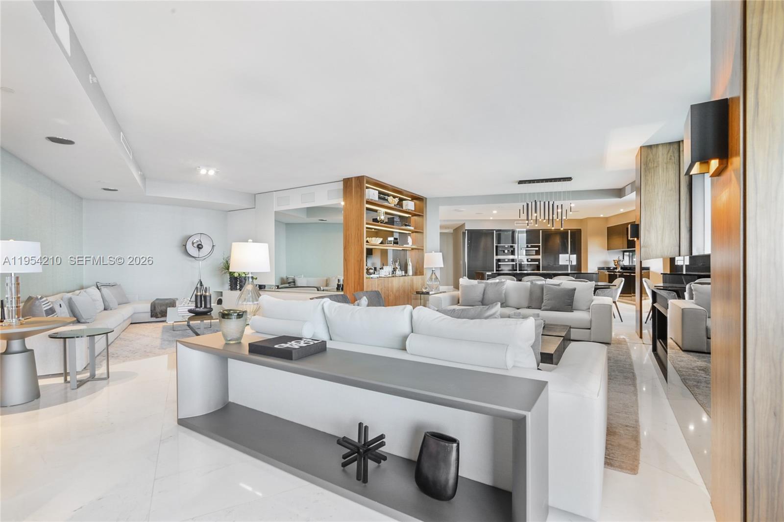 18555 Collins Ave 4305