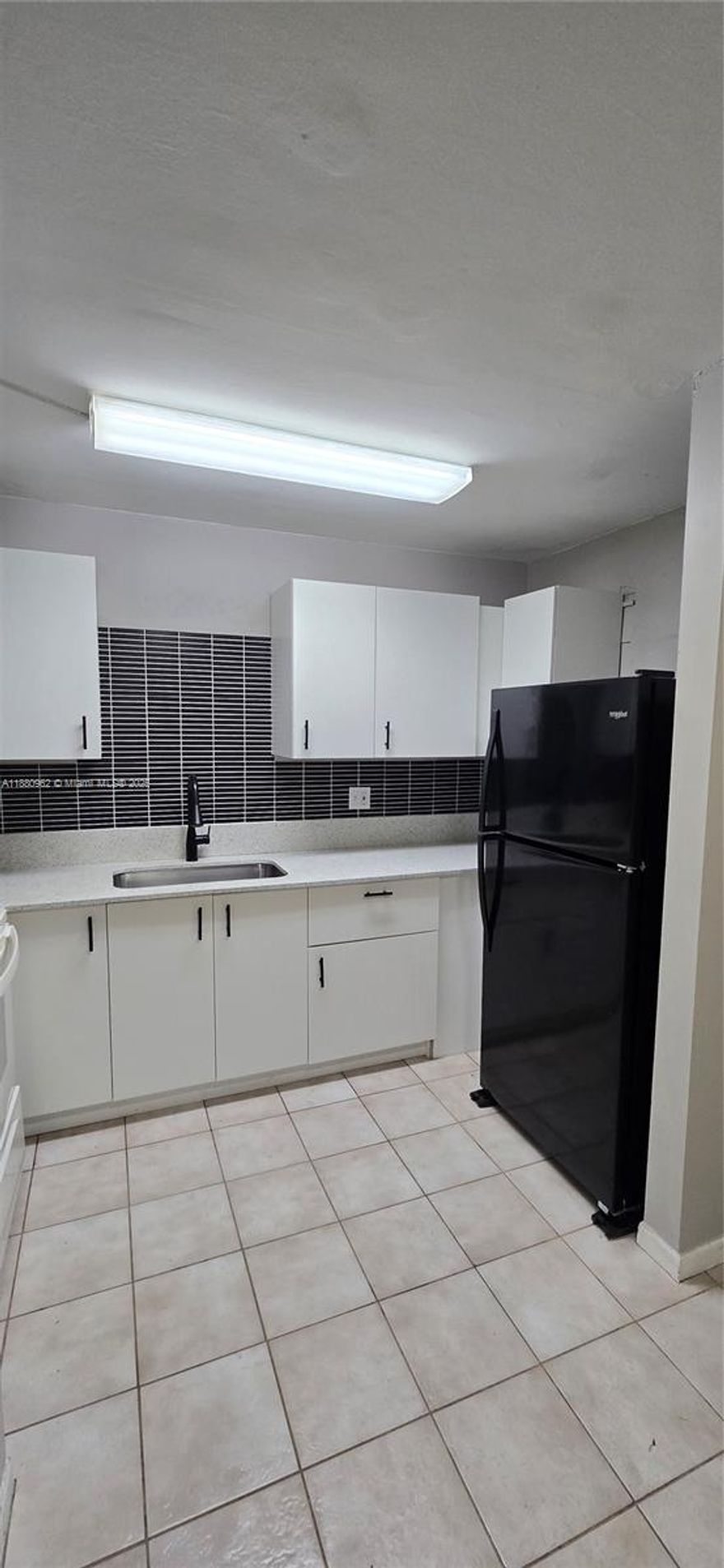 Very nice and clean first floor unit in excelent location. All tile, new bathrooms and kitchen, freshly painted, washer and dryer in unit, water included. New impact windows.
Community is very well maintained.
Easy to show. Lockbox.
Equal housing opportunity.