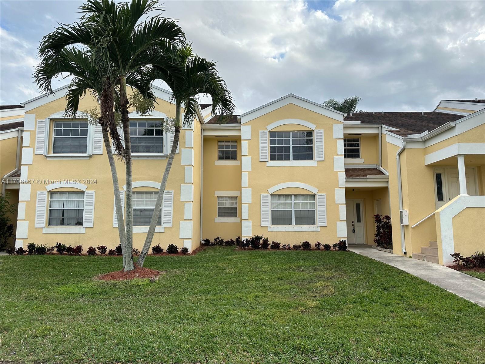 2271 Se 27th Dr 104-F, Homestead, Miami-Dade County, Florida - 2 Bedrooms  
2 Bathrooms - 