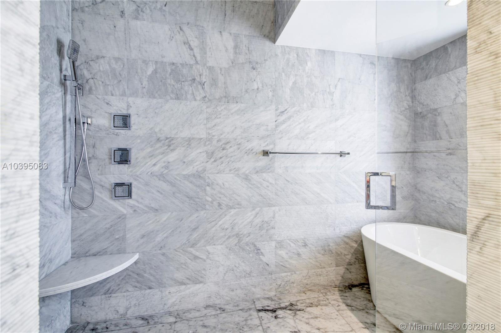 LA GORCE GOLF SUB - Residential