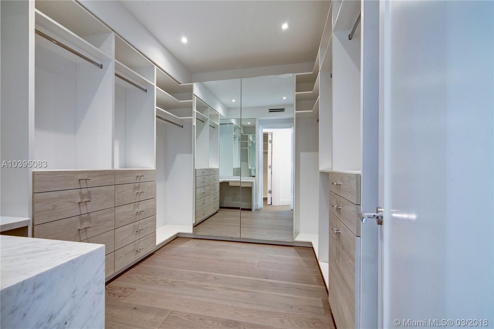 LA GORCE GOLF SUB - Residential