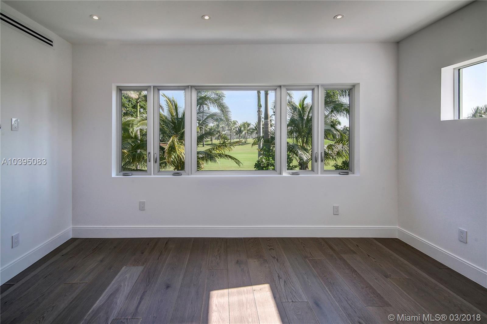 LA GORCE GOLF SUB - Residential