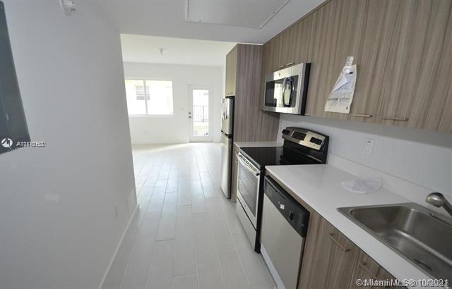 Meridian Condo - Residential