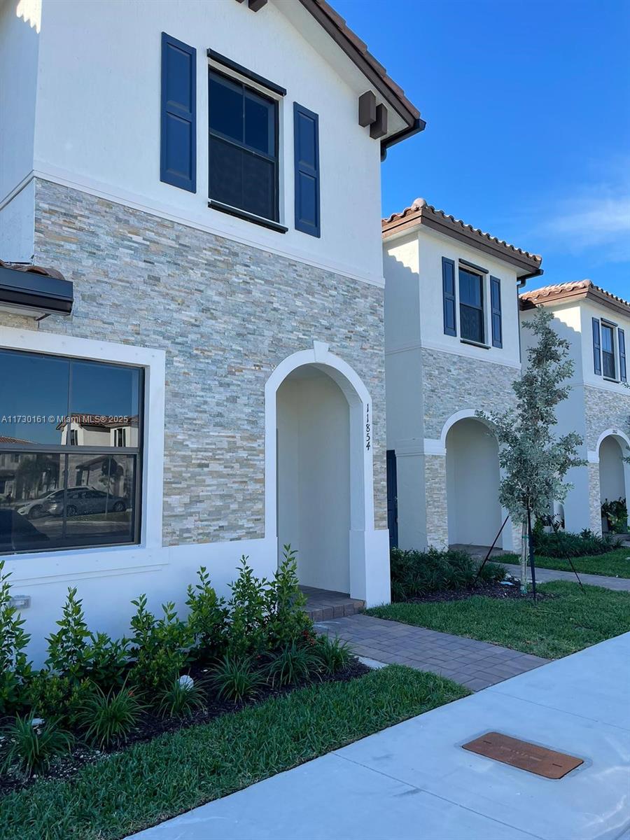 11854 Sw 246th Ln, Homestead, Miami-Dade County, Florida - 3 Bedrooms  
3 Bathrooms - 