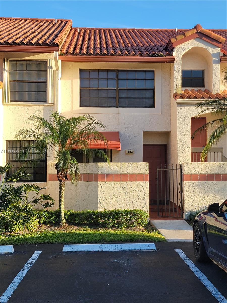 LIBERTY SQUARE CONDO - Residential