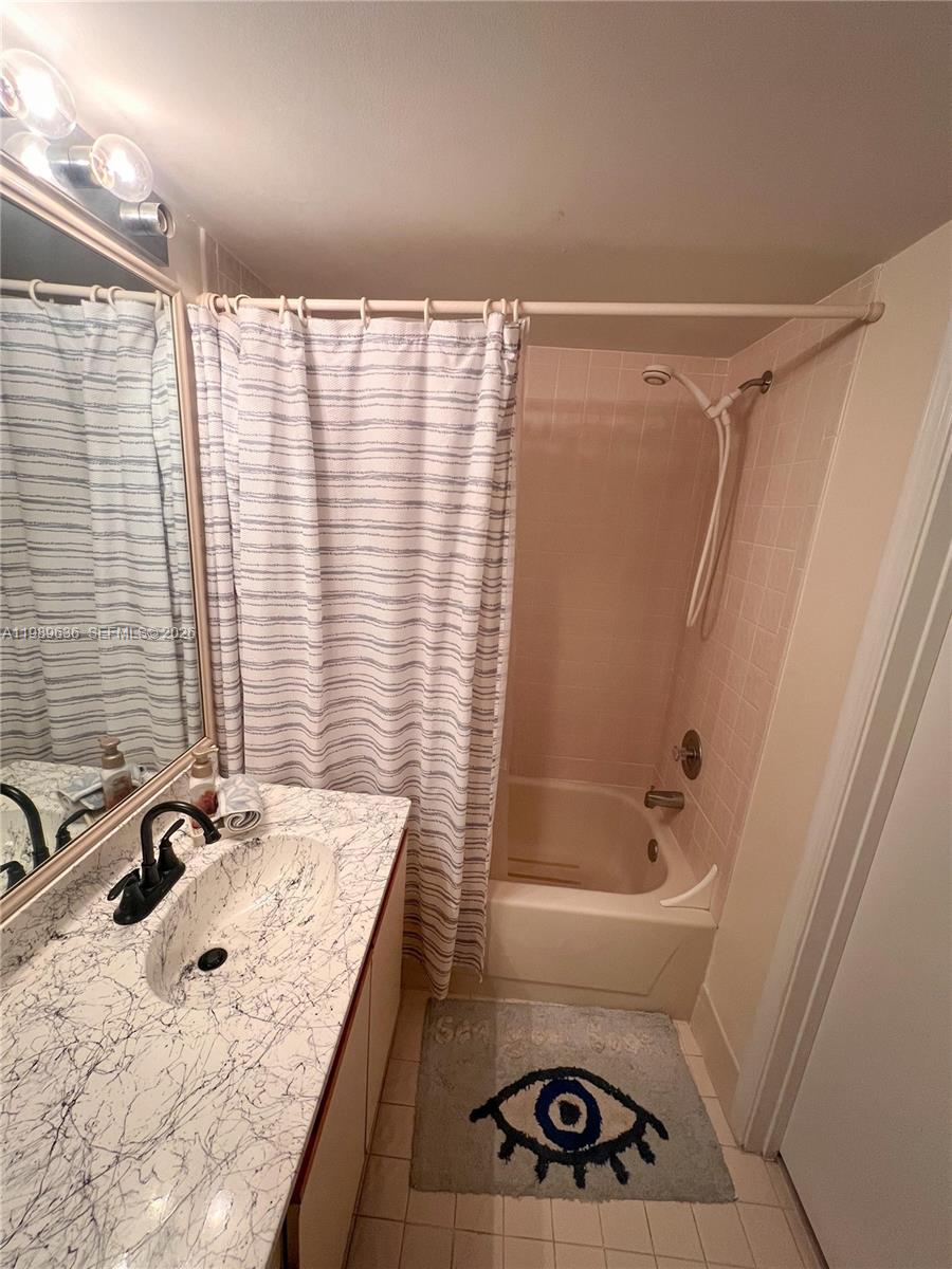 LIBERTY SQUARE CONDO - Residential