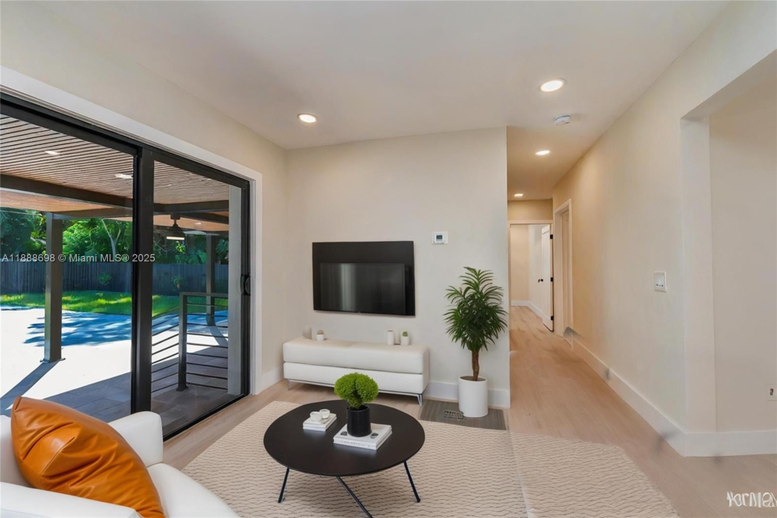 FOUST SUB - Residential