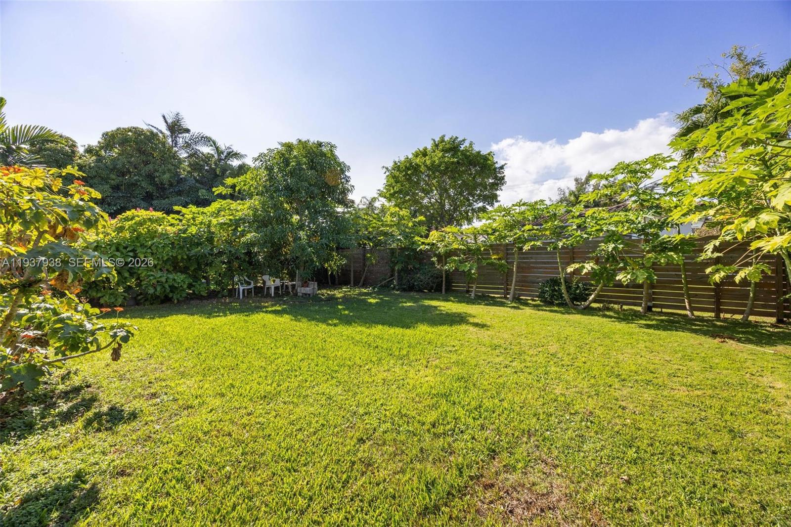 ALTOS DEL MAR NO 4 - Residential