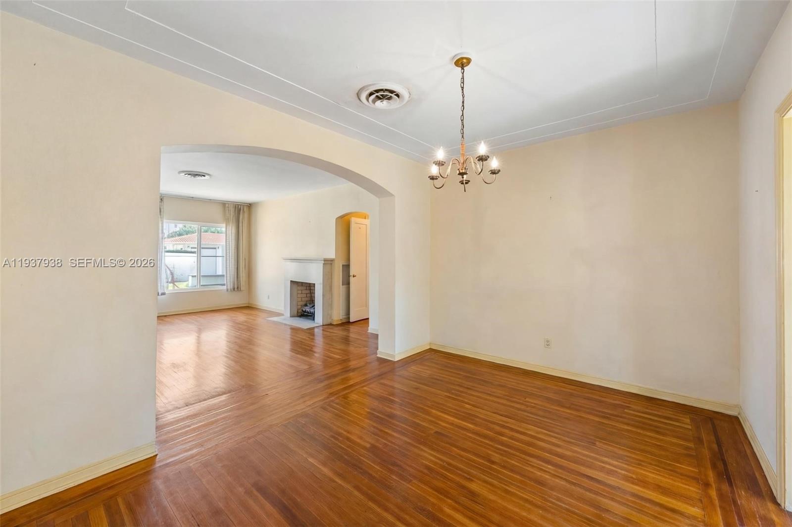 ALTOS DEL MAR NO 4 - Residential