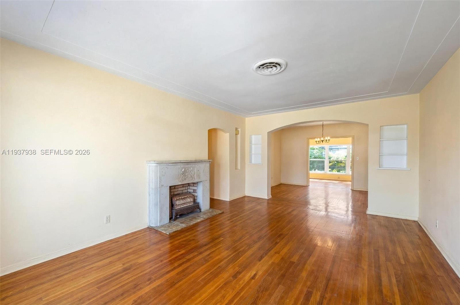 ALTOS DEL MAR NO 4 - Residential