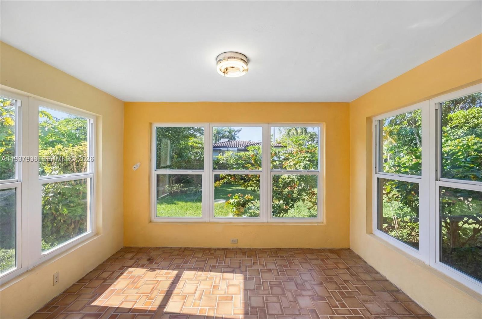 ALTOS DEL MAR NO 4 - Residential