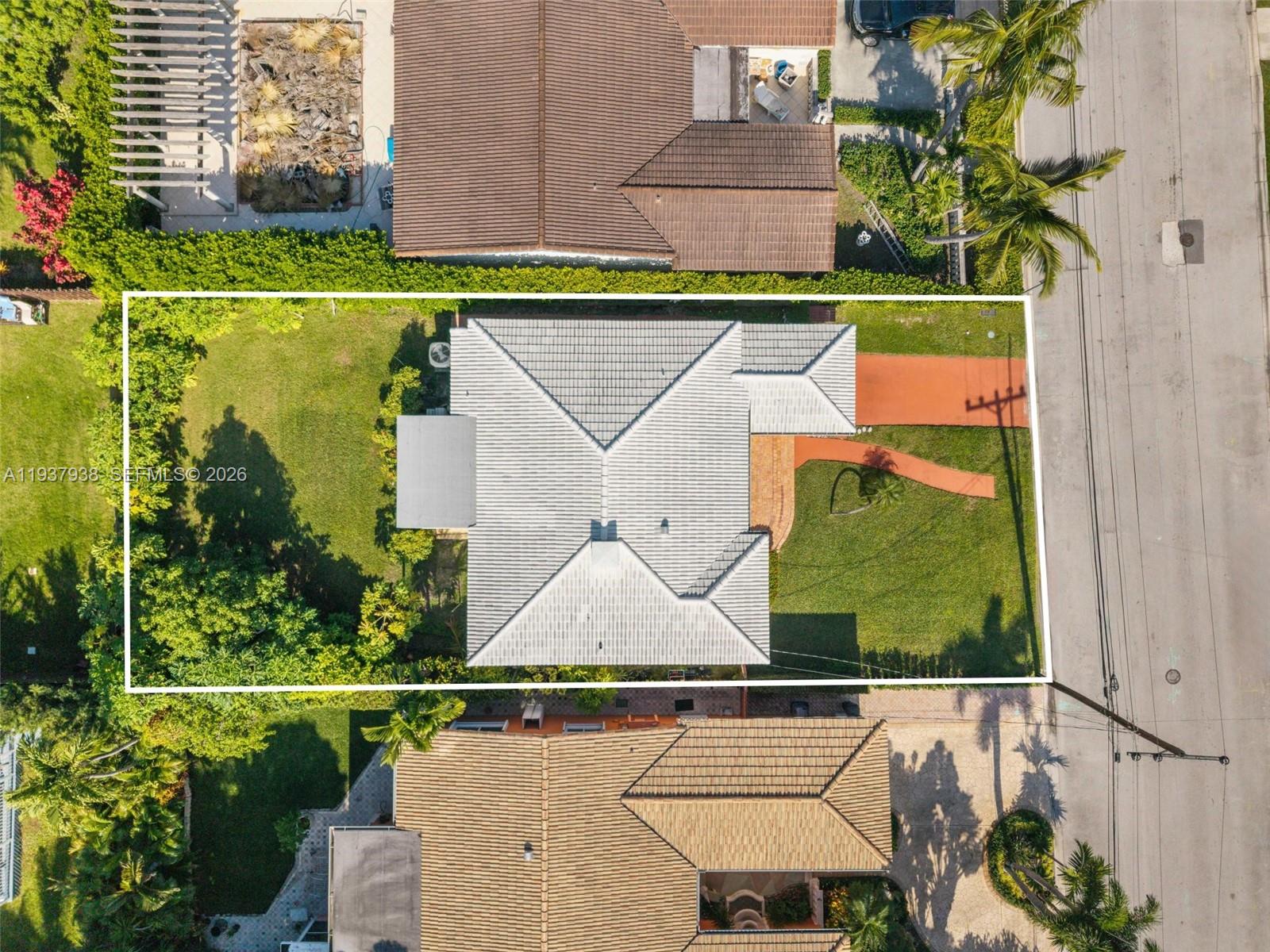 ALTOS DEL MAR NO 4 - Residential