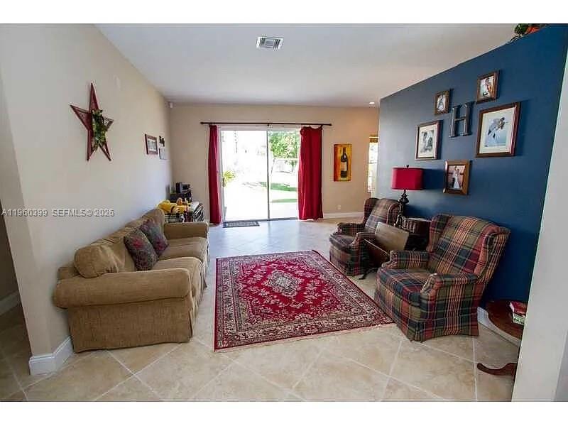 4427 NW 41st Pl 4427