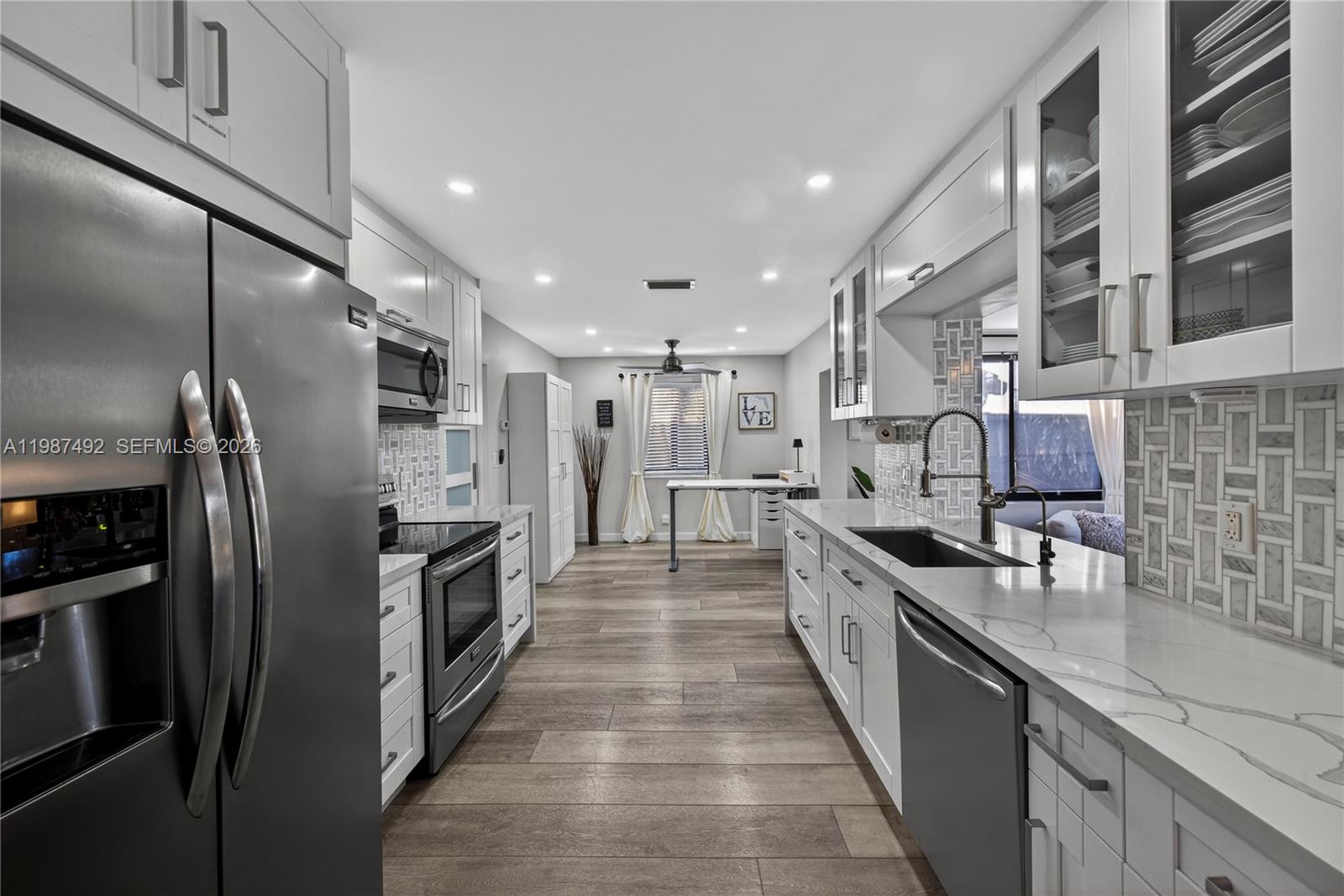 GARDEN ISLES SEC 4 - Residential Lease