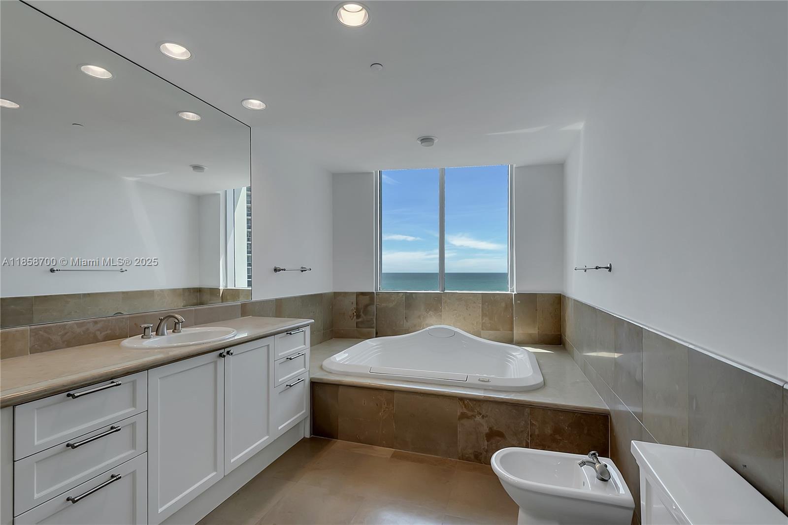 THE BATH CLUB - Residential