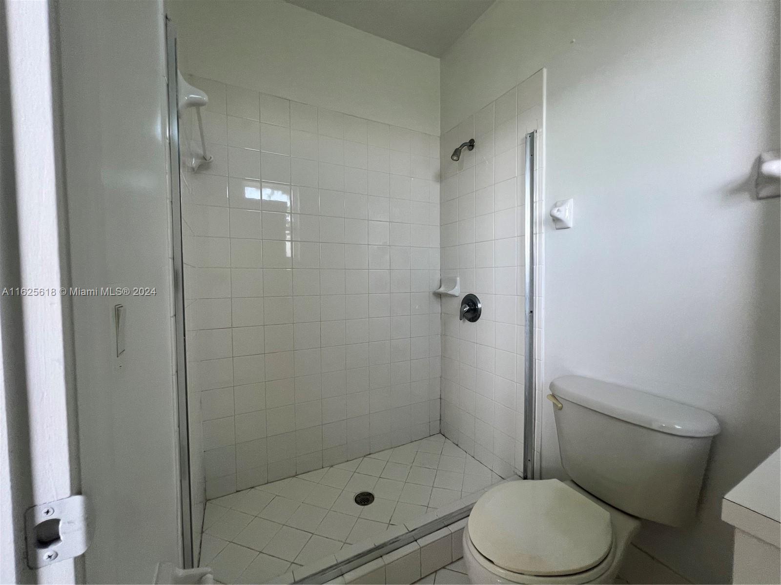 VILLAS AT CARMEL CONDO NO - Residential Lease