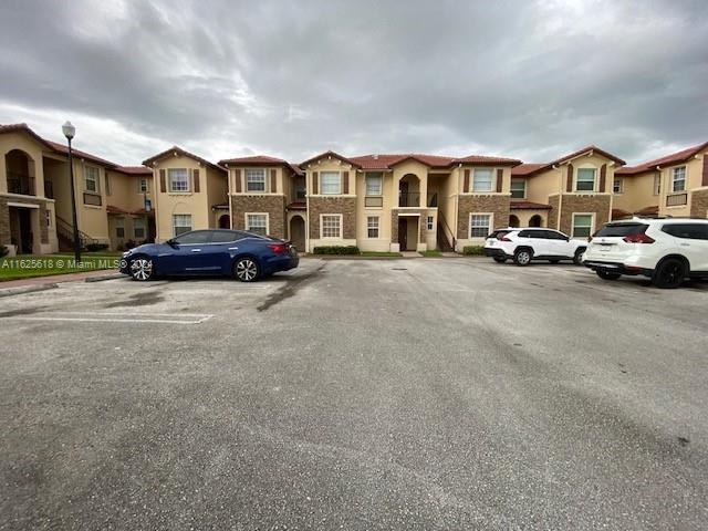 VILLAS AT CARMEL CONDO NO - Residential Lease