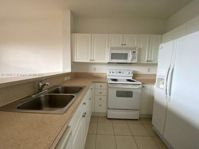 VILLAS AT CARMEL CONDO NO - Residential Lease