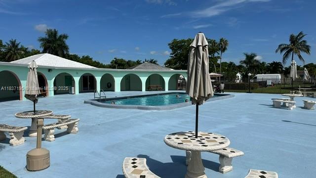 GATEWAY ESTATES PARK COND - Residential