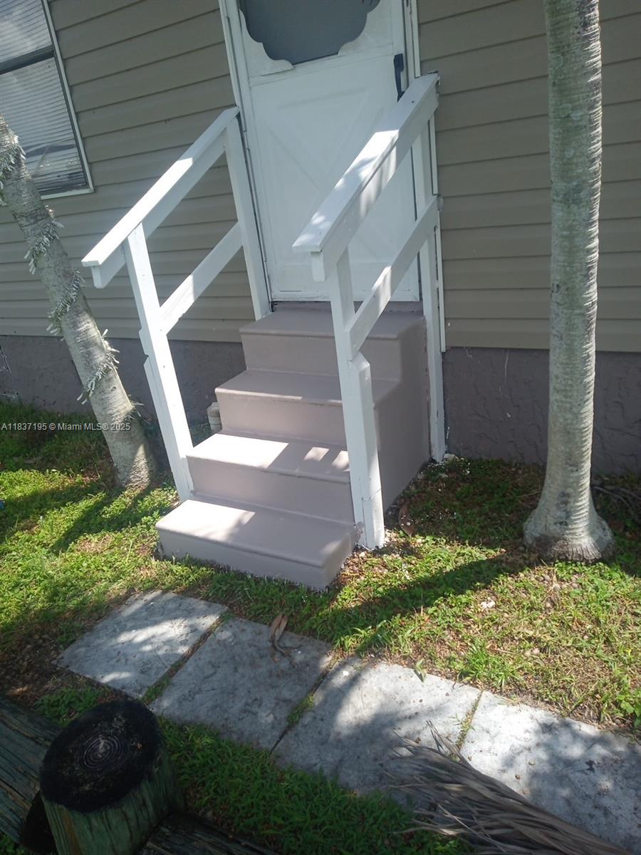 GATEWAY ESTATES PARK COND - Residential