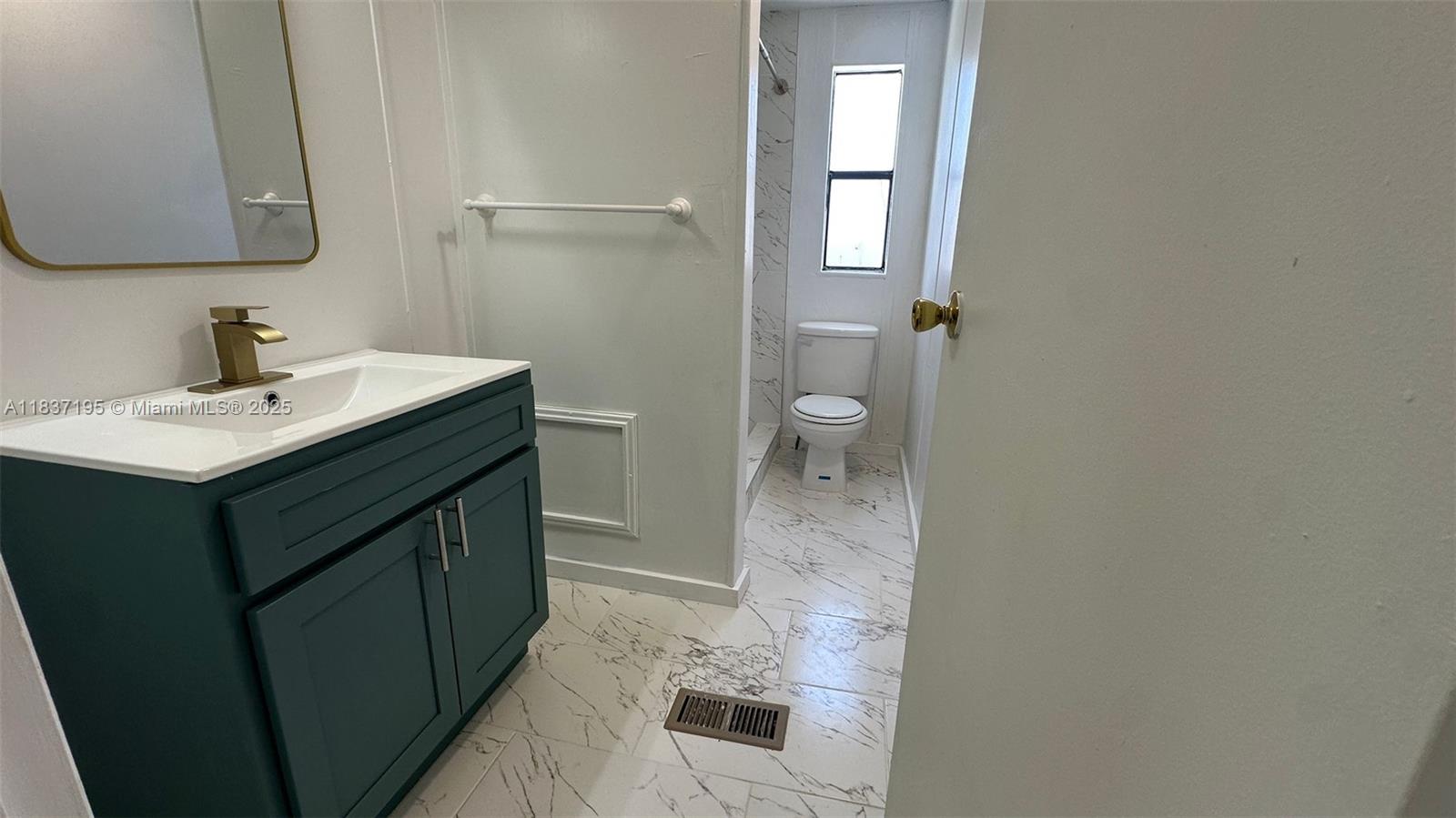 GATEWAY ESTATES PARK COND - Residential