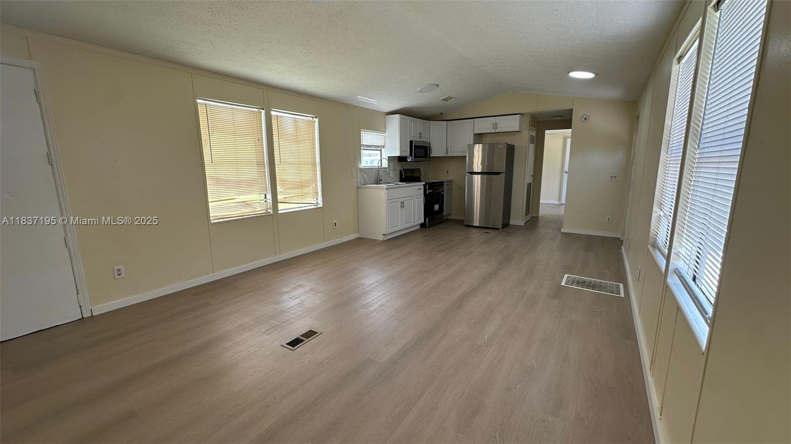 35250 SW 177th Ct 206, Homestead, FL, 33034/$205,000 4 35250 SW 177th Ct 206