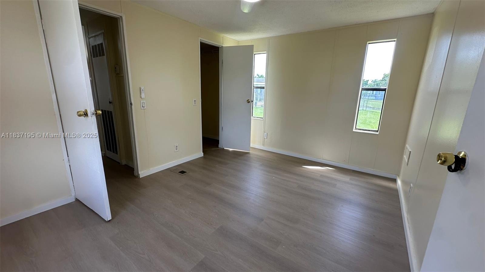 GATEWAY ESTATES PARK COND - Residential