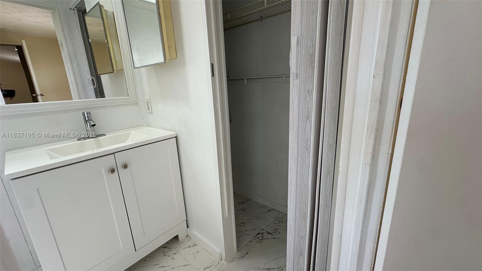 GATEWAY ESTATES PARK COND - Residential