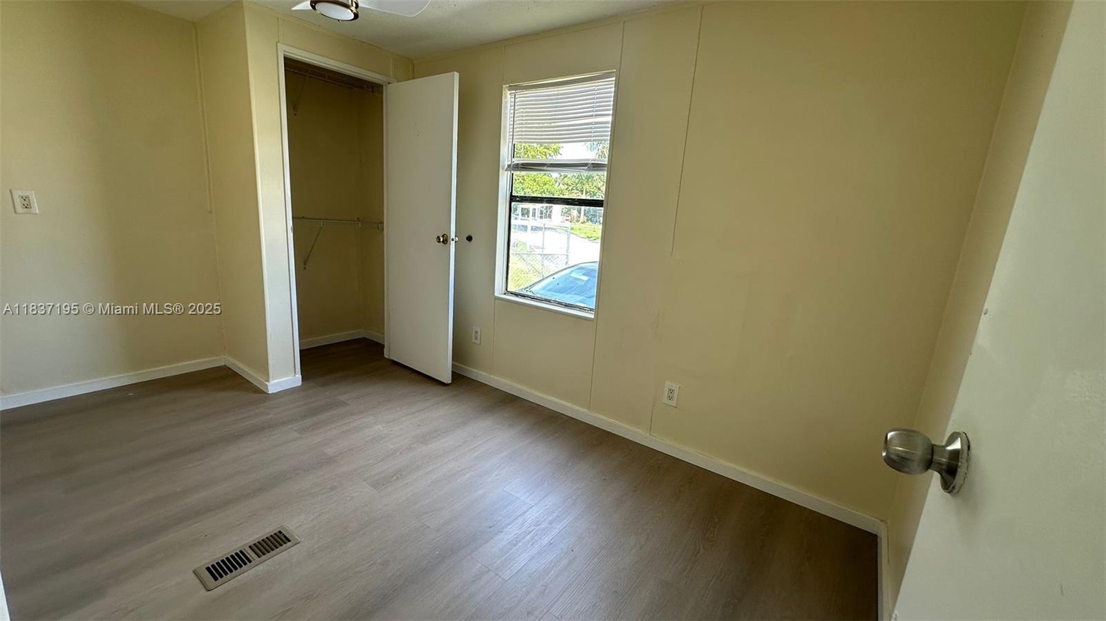 GATEWAY ESTATES PARK COND - Residential