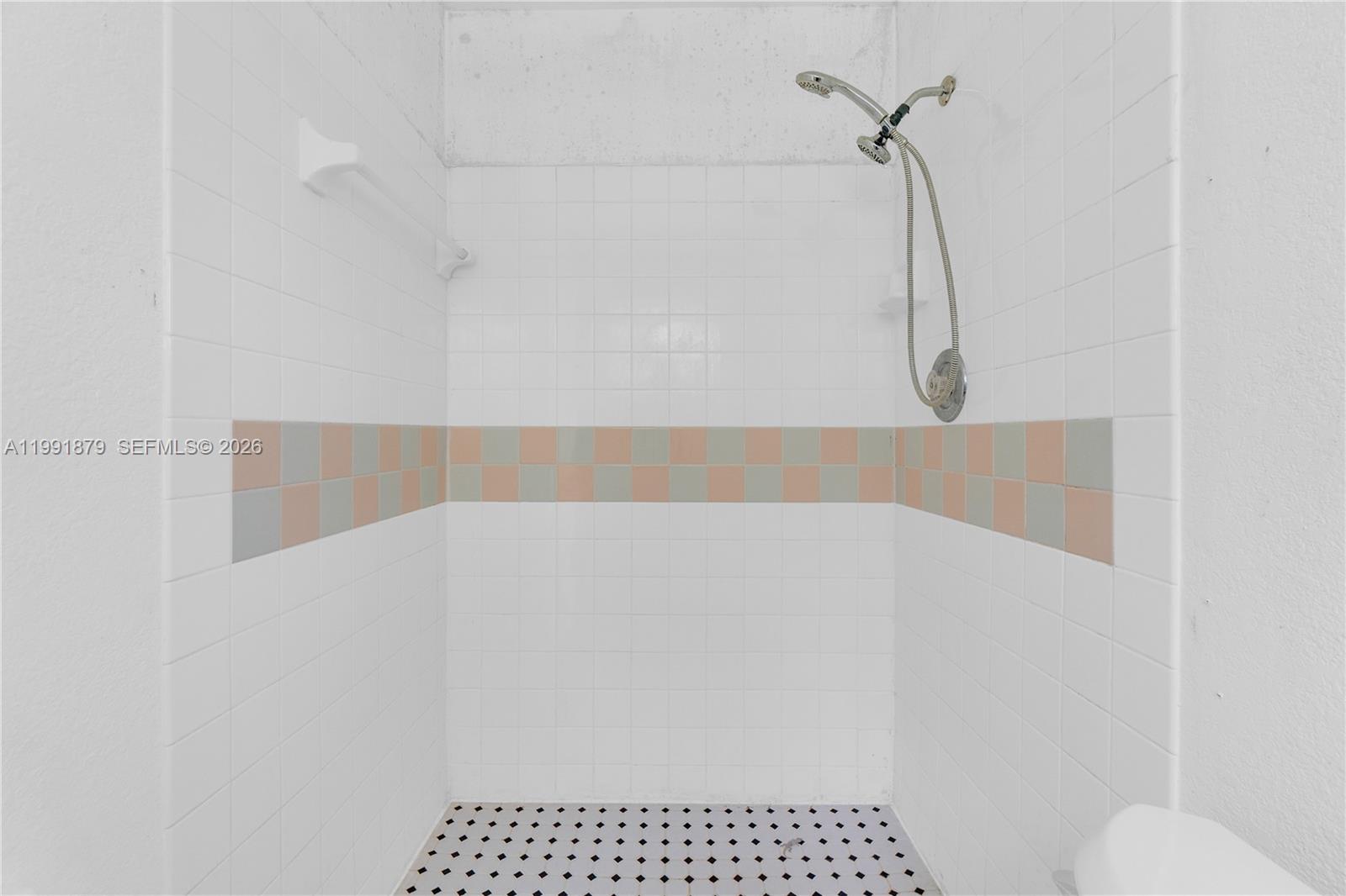 SCHOOL HOUSE SUB - Residential