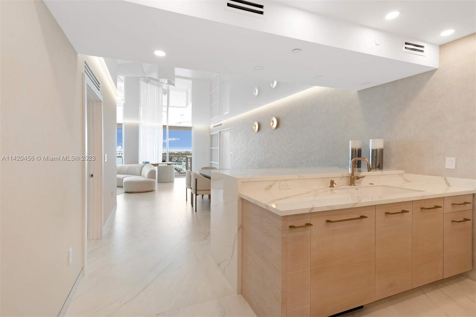 THE GRAND VENETIAN CONDO - Residential